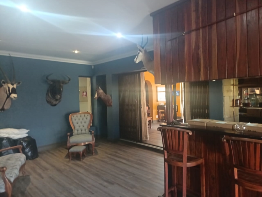 4 Bedroom Property for Sale in Roylglen Gardens Northern Cape
